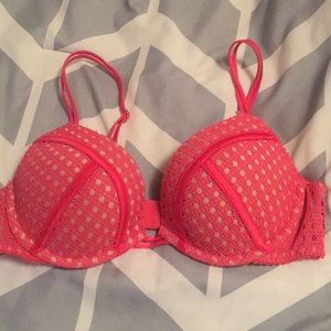 Victoria’s Secret push-up bra 💕